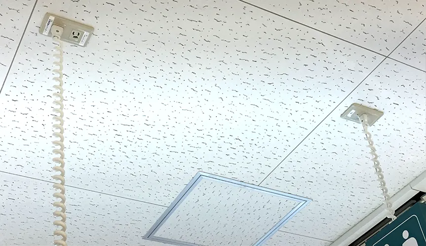 コンセント設備工事の施工現場