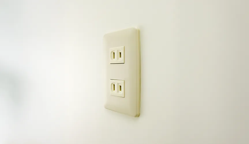 コンセント設備工事の様子