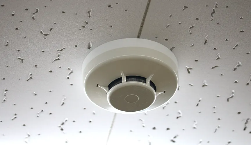 防災設備工事の様子