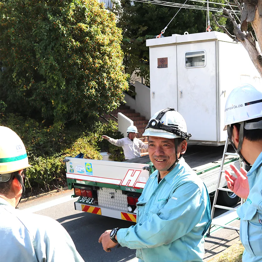 高圧電気設備工事の現場の様子